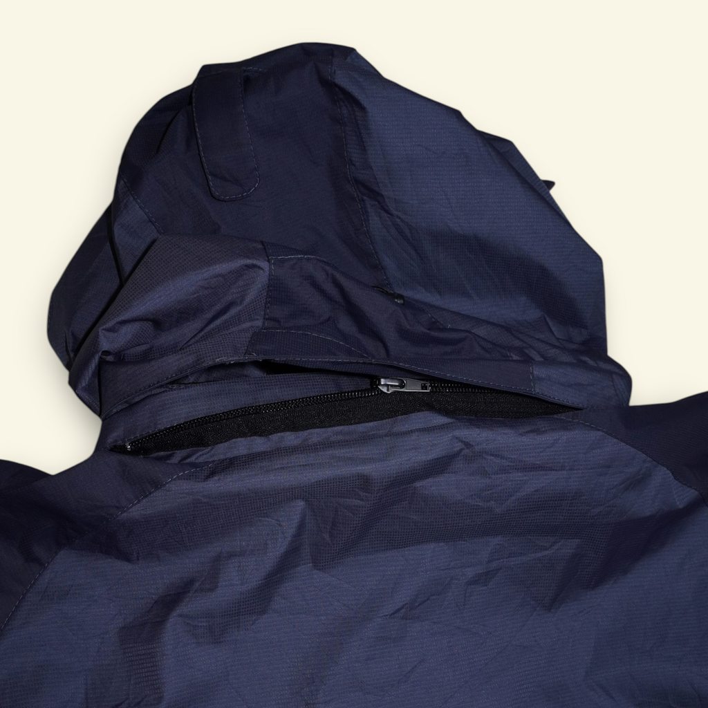 Chamarra vintage Mi tienda The North Face Summit Series Gore-Tex XCR en color gris y negro con capucha técnica