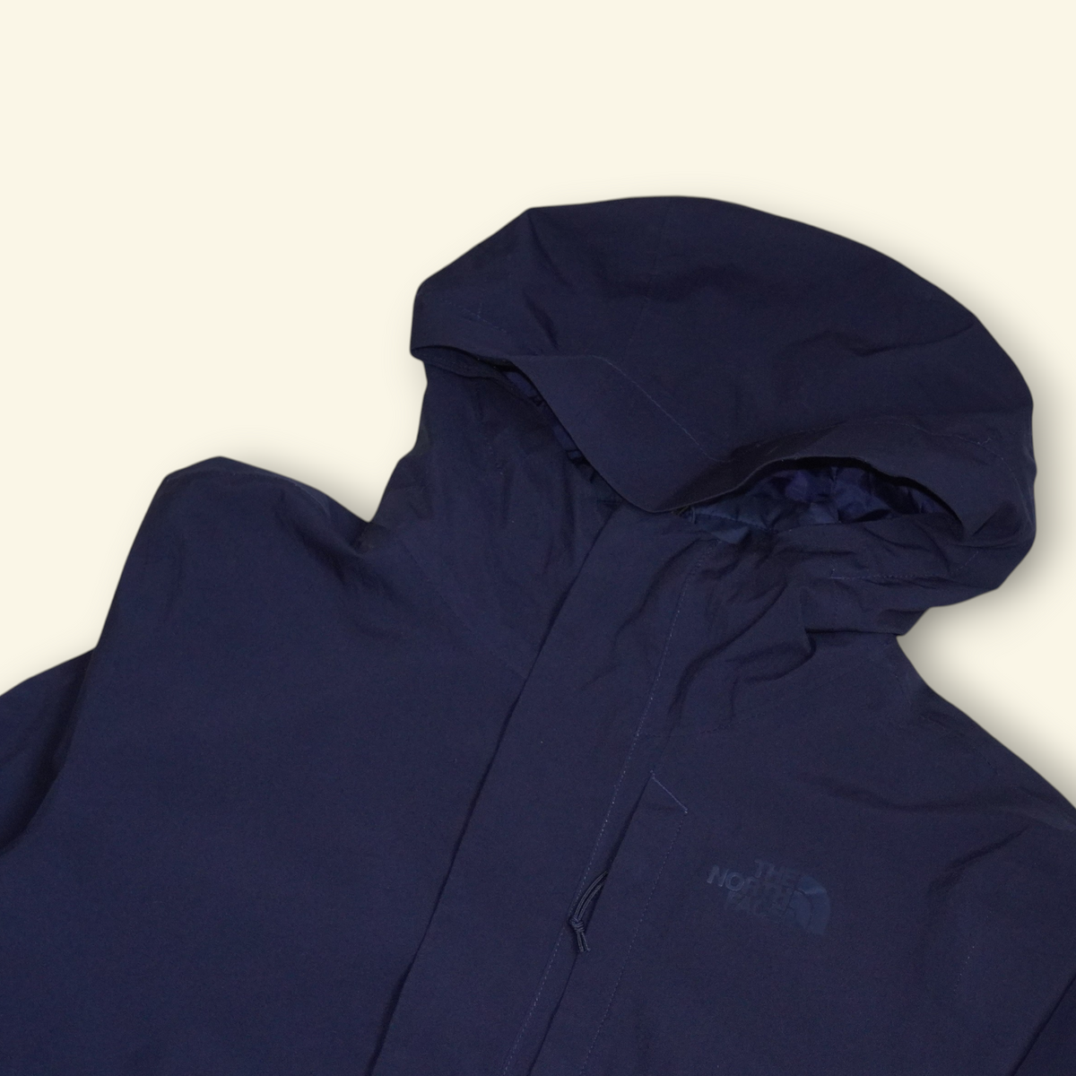 Chamarra azul marino The North Face Carto Triclimate 3 en 1 con capucha, impermeable y resistente al viento.