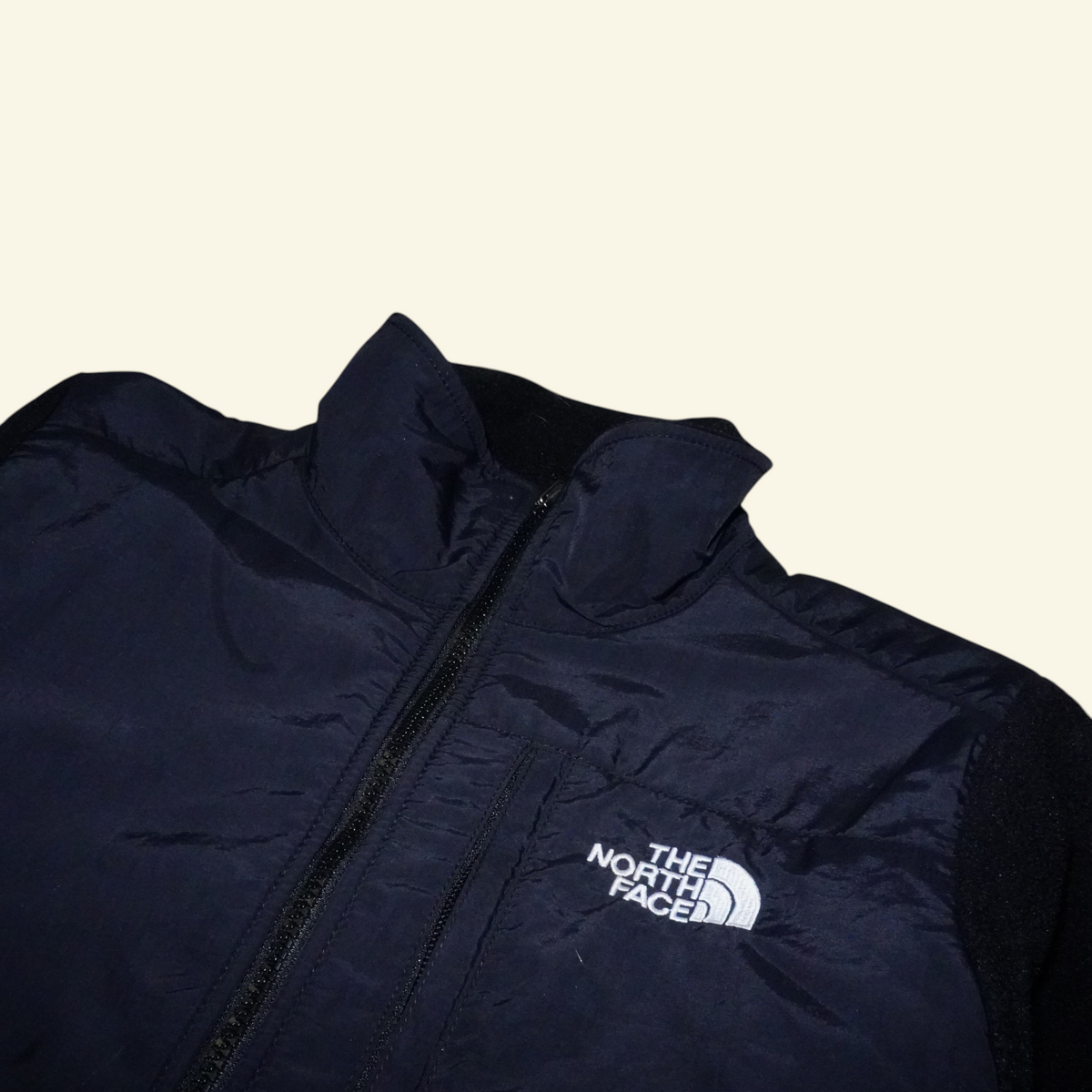 Chamarra vintage The North Face Denali de Mi tienda en color negro con paneles de nylon y forro polar Polartec