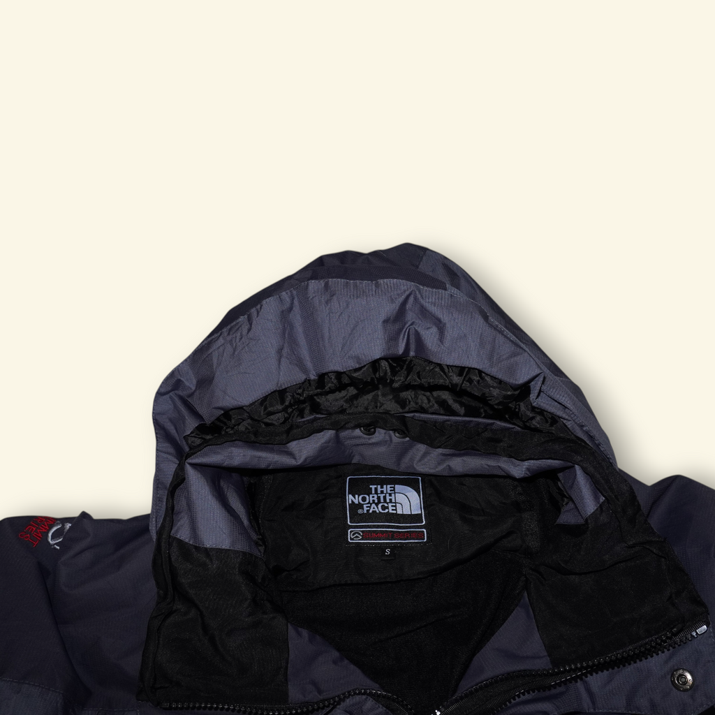 Chamarra vintage The North Face Summit Series Gore-Tex XCR gris y negra de Mi tienda con capucha técnica