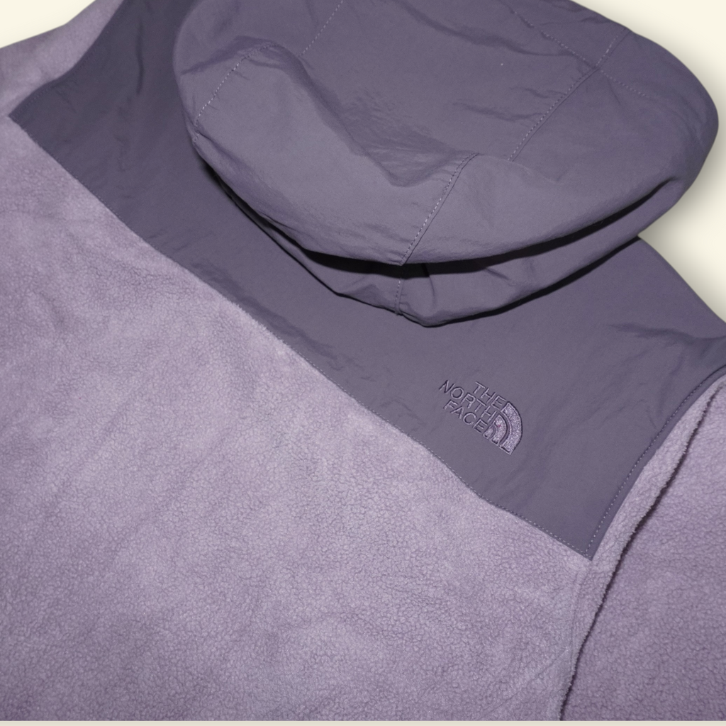 Chaqueta polar The North Face Denali color lila con paneles de nylon en Mi tienda